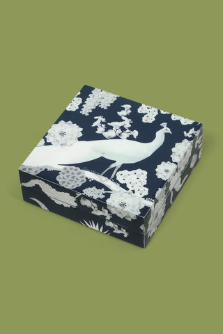Izu Juno Art Box with Pocket Squares