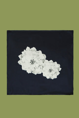 Izu Juno Art Box with Pocket Squares