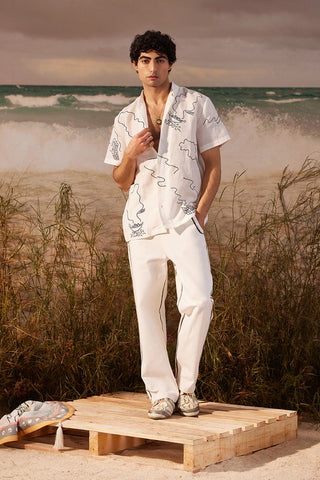 Shivan & Narresh Saun White Embroidered Shirt; Saun Print; White color; Men's Resort Wear; Men's Embroidered Shirt;