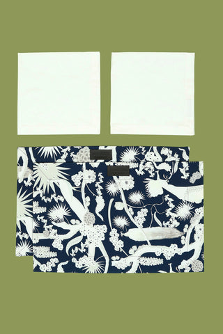 Izu Juno Placemats with Ivory Napkins