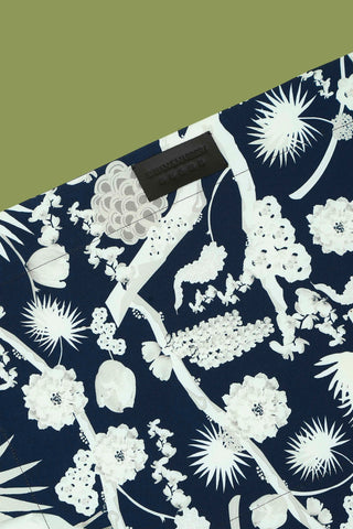 Izu Juno Placemats with Ivory Napkins